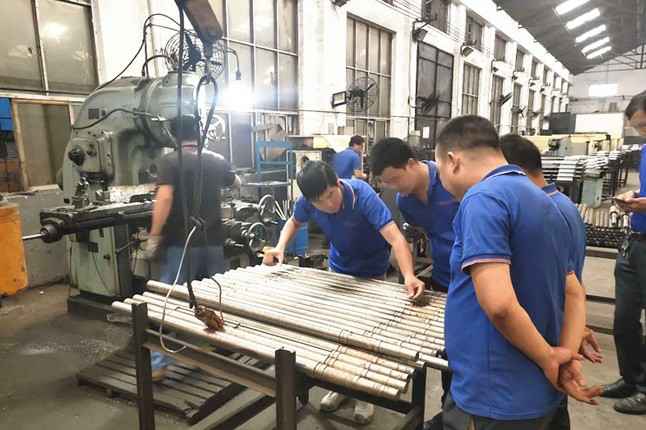 三亿体育-中国一站式服务平台每周对各个工序进行质量监督检验的现场。